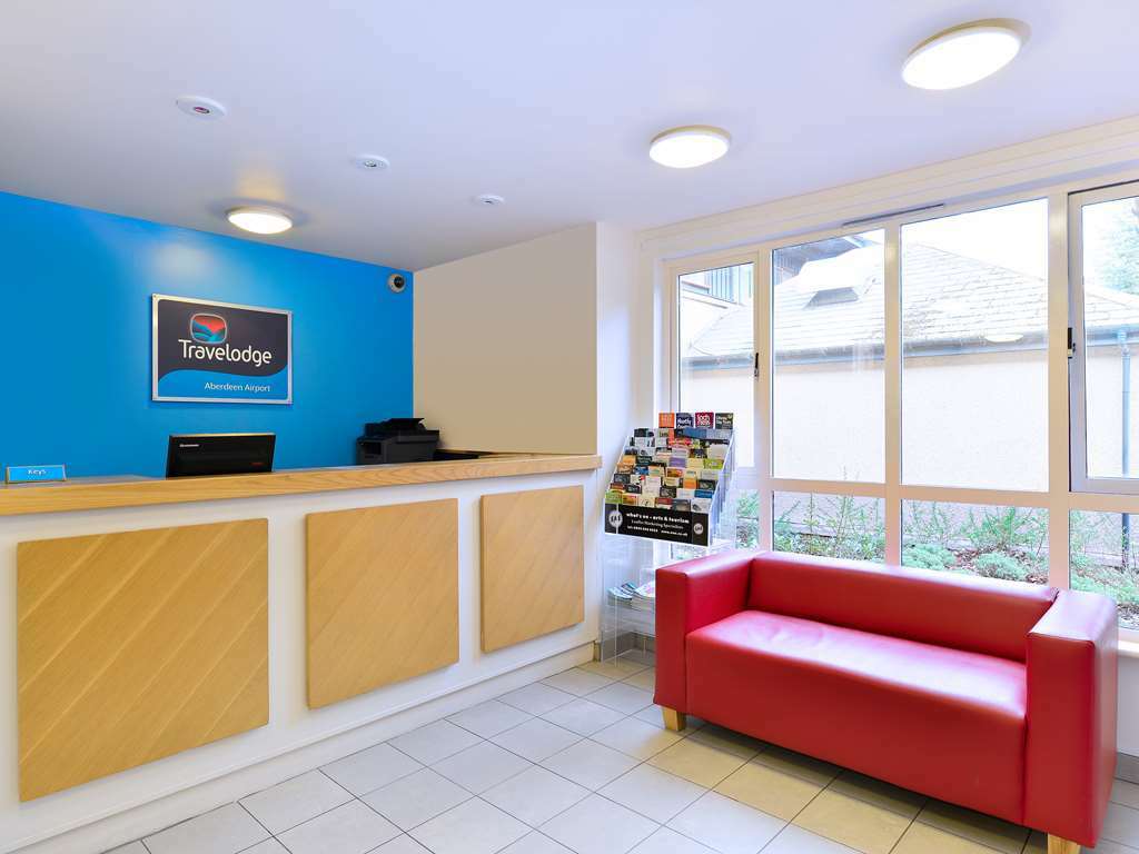 Travelodge Aberdeen Airport Dalaman gambar